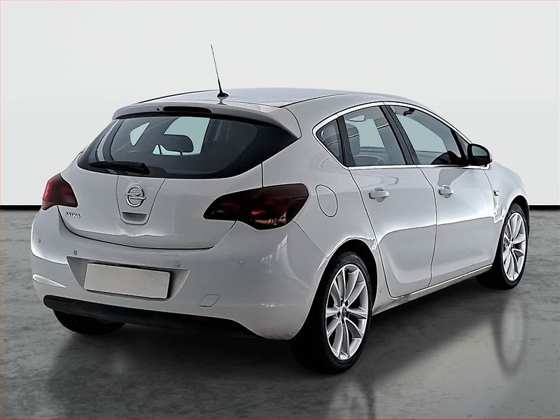 Opel Astra (2011) 1.6 16V, Tempomat - fotka 5 z 16