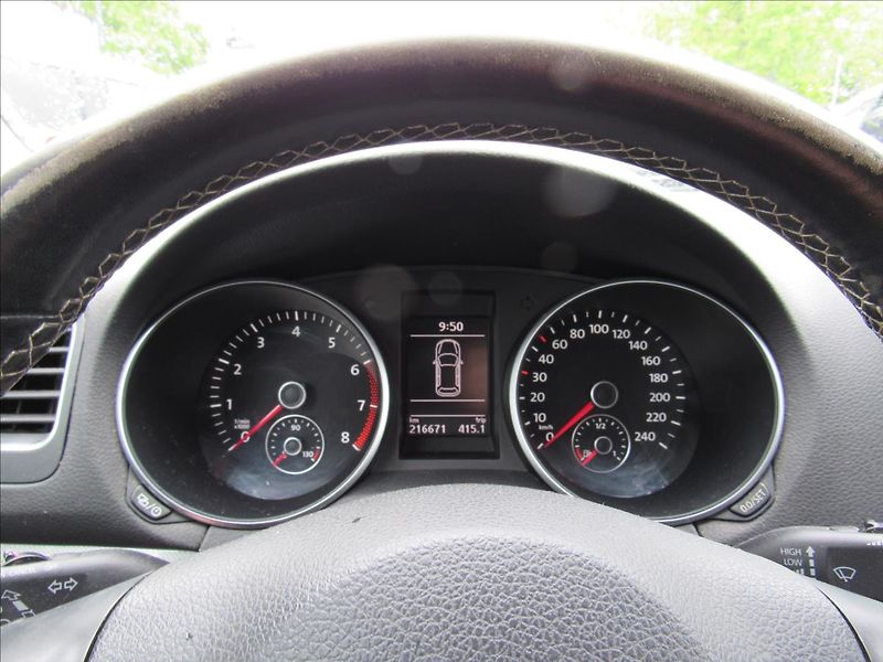 Volkswagen Golf 1,2 TSI 77kW Variant BlueMotio - fotka 13 z 29