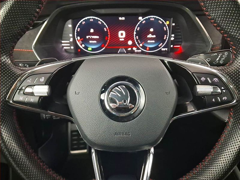 Škoda Octavia (2020) RS 2.0 TSI - fotka 16 z 24