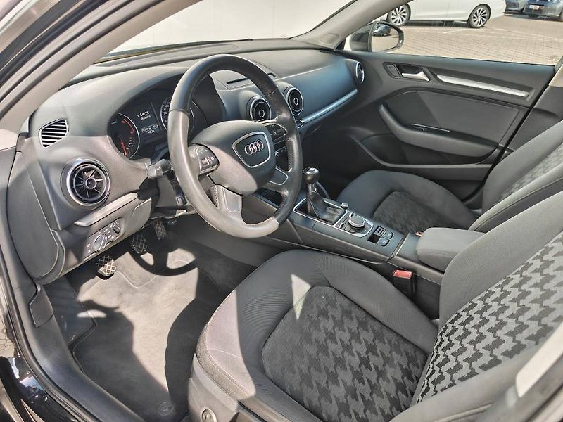 Audi A3 6MP 1,6TDI - fotka 5 z 22