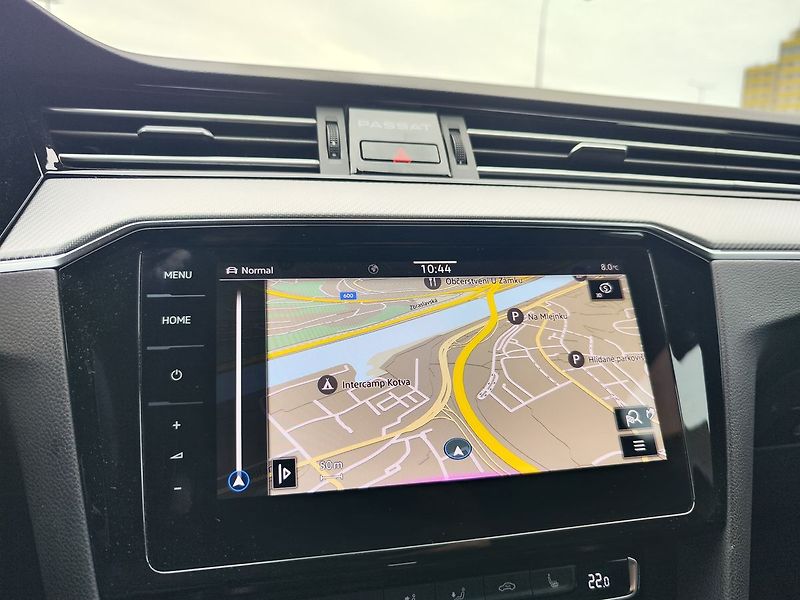 Volkswagen Passat 2.0 TDI/140kW R-Line DSG - fotka 20 z 37