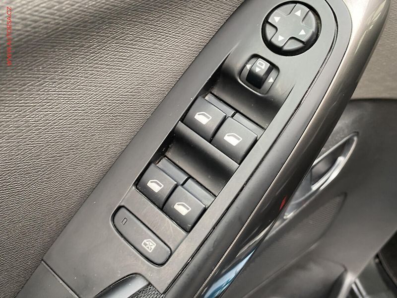 Citroën Grand C4 SpaceTourer (2019) 1.5 HDi, Shine, TZ, navi - fotka 13 z 19