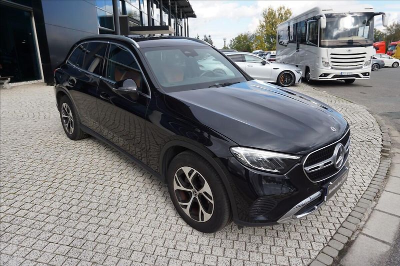 Mercedes-Benz GLC 2,0 220 d 4M 1. maj - fotografie inzerátu