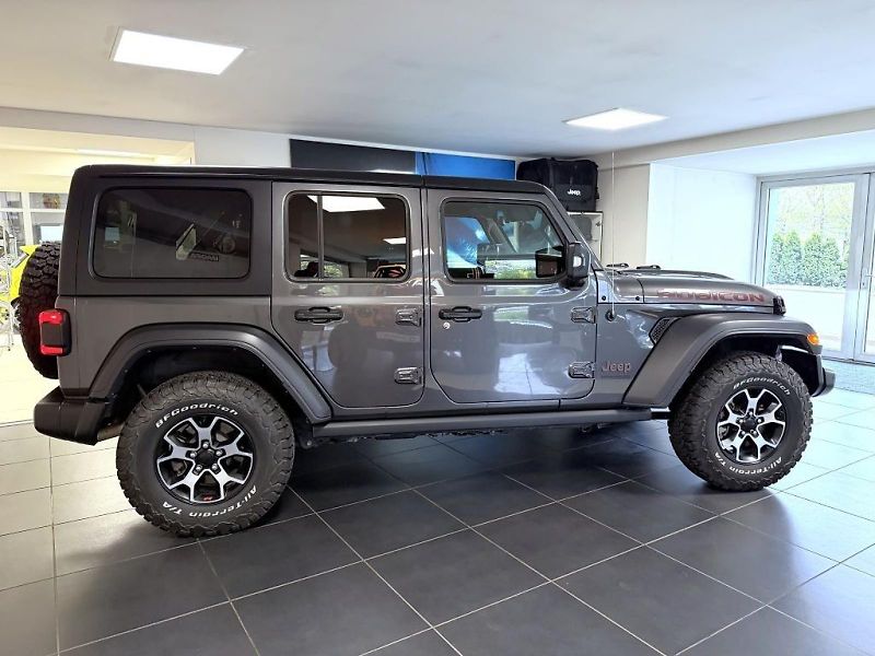 Jeep Wrangler (2022) Unlimited JL 2.0T 4x4 272k AT8 - fotka 4 z 24