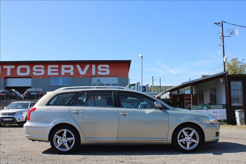 Toyota Avensis 2,2 D4-D  DIG.KLIMA, STK 4/27 - fotka 4 z 24