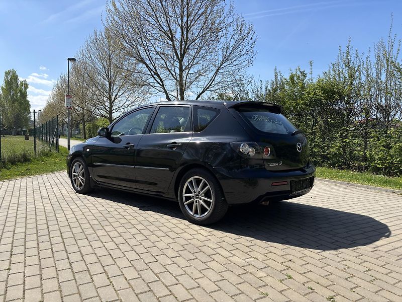 Mazda 3 1.6 Sport Active - fotka 6 z 26