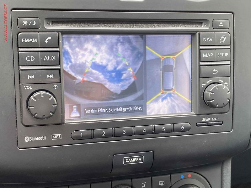 Nissan Qashqai (2012) 2.0, N-Connecta, panor - fotka 17 z 17
