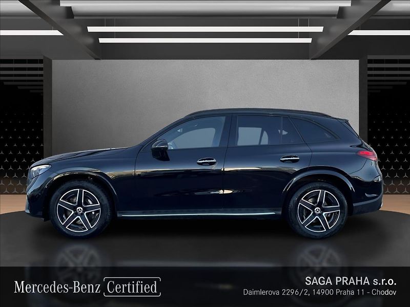 Mercedes-Benz GLC 220d 4MATIC AMG Line Night - fotka 2 z 22