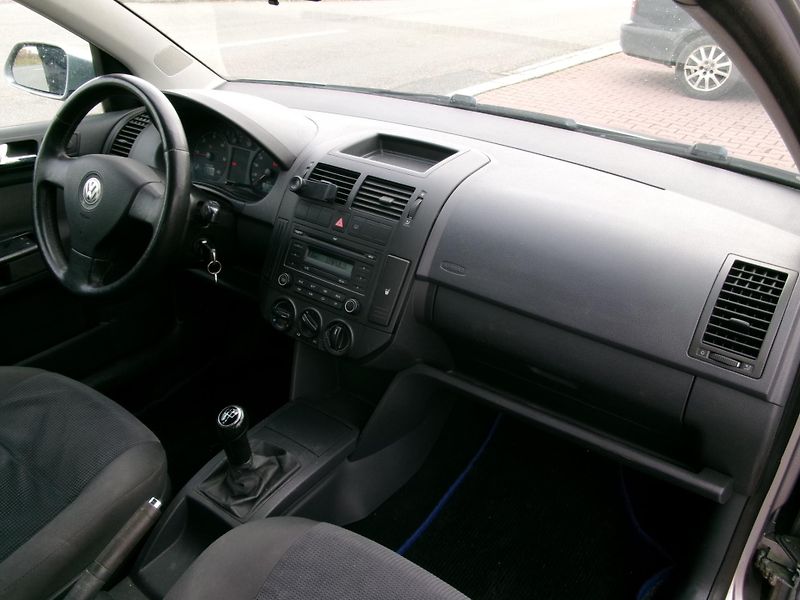 Volkswagen Polo (2007) 1,4TDI KLIMA - fotka 20 z 23
