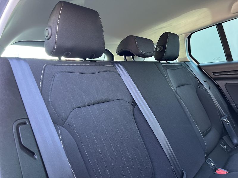 Renault Mégane 1.3TCe LIMITED ČR odp. DPH - fotka 29 z 43
