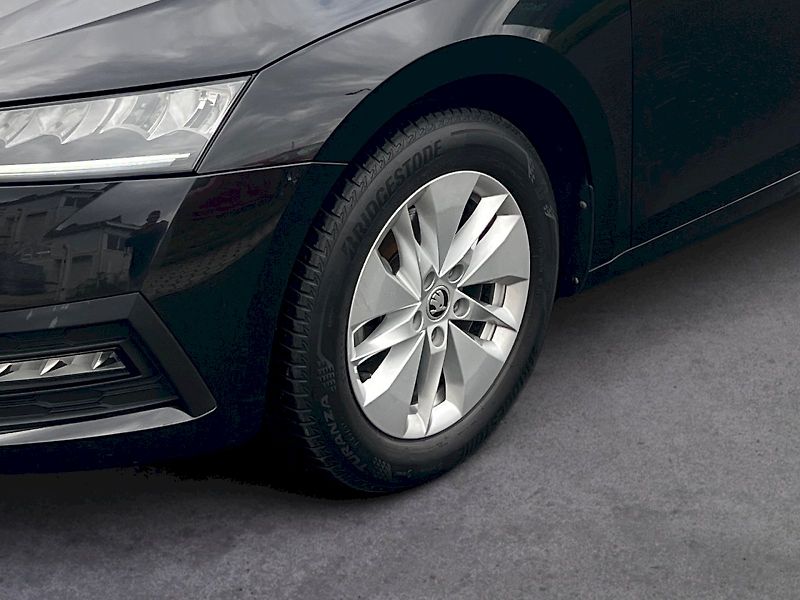 Škoda Octavia (2022) Ambition 1.5TSi M-HEV 110kW 7° - fotka 28 z 28