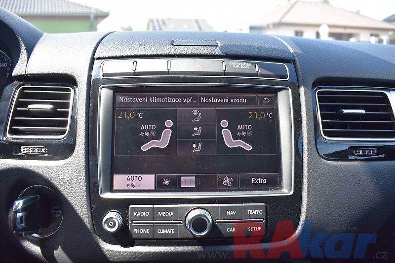 Volkswagen Touareg (2015) 3,0 TDI 4M - 193 kw - fotka 24 z 34