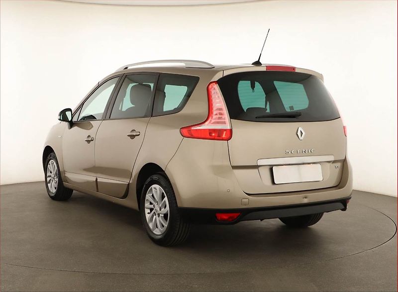 Renault Grand Scénic (2016) 1.2 TCe, Navi, Tempomat - fotka 4 z 18