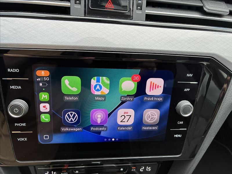 Volkswagen Passat 2,0 TAŽNÉ,IQ LIGHT,KAMERA - fotka 30 z 32