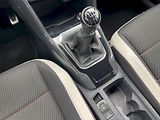 Volkswagen T-Roc (2018) 1.5 TSI 110 kW Highline Sport - náhled 11