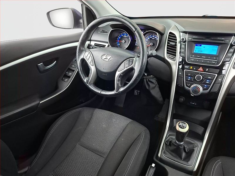 Hyundai i30 (2012) 1.6 MPI, Tempomat - fotka 7 z 15