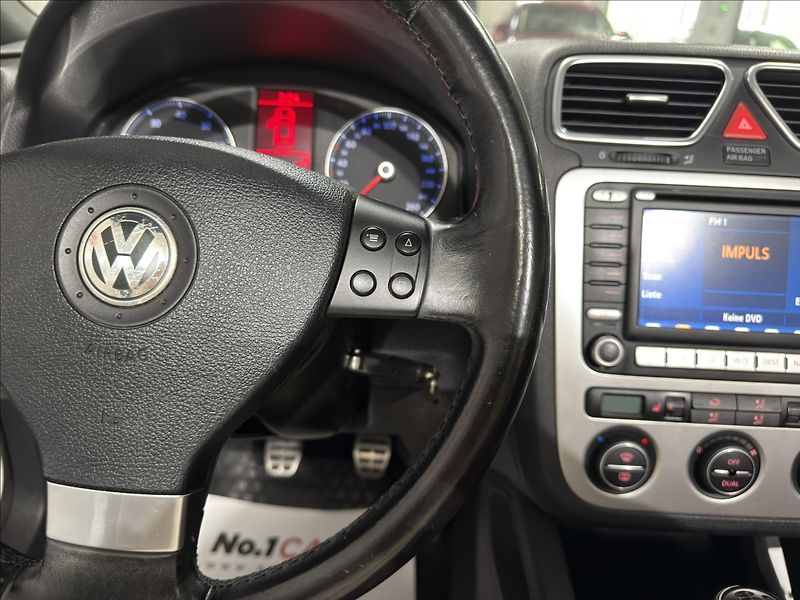 Volkswagen EOS 2,0   FSI ČERVENÁ KŮŽE BI-XEN - fotka 10 z 25