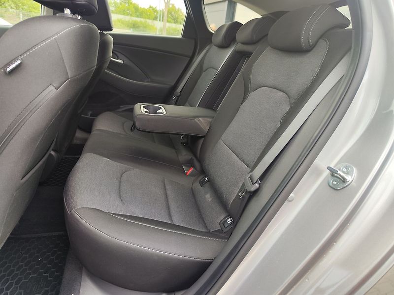 Hyundai i30 1.5 T-GDI/117kW Smart Navi - fotka 11 z 35