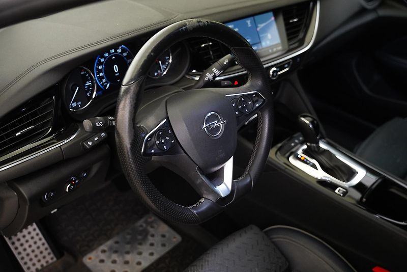 Opel Insignia - fotka 13 z 29
