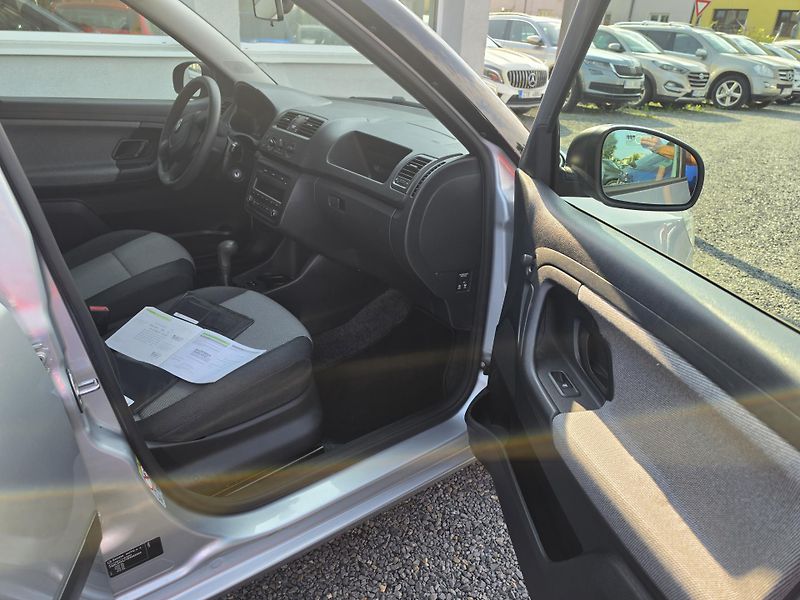 Škoda Fabia 1.2 HTP  - fotka 17 z 27