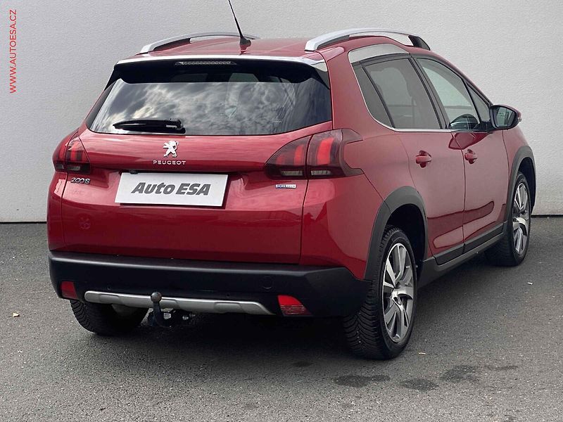 Peugeot 2008 (2016) 1.2PT, Allure, AT - fotka 4 z 20