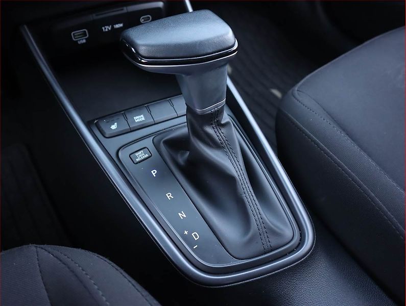 Hyundai i20 (2023) Family 1.0 T-GDI, Automat - fotka 13 z 20