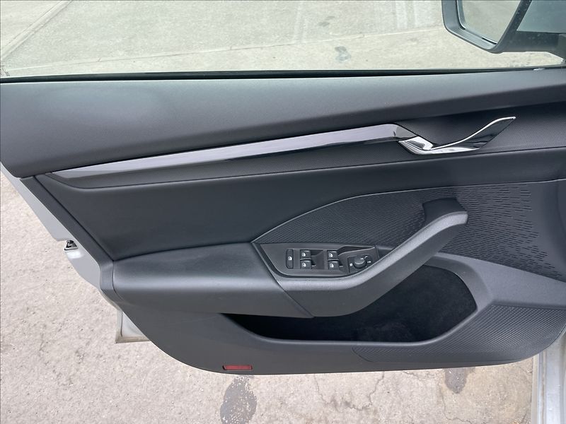 Škoda Octavia 2,0 TDI 4x4 DSG Ambi Plus TZ - fotka 14 z 22