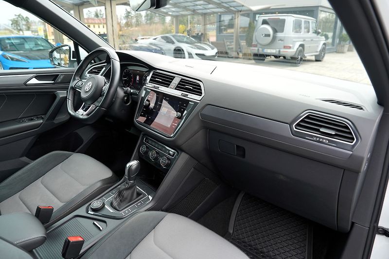 Volkswagen Tiguan 2.0 TSI 4Motion/DSG/R-line/ČR - fotka 29 z 54