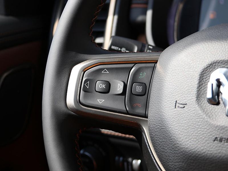 RAM 1500 (2024) Longhorn Sport 5.7 V8 Hemi  - fotka 16 z 39