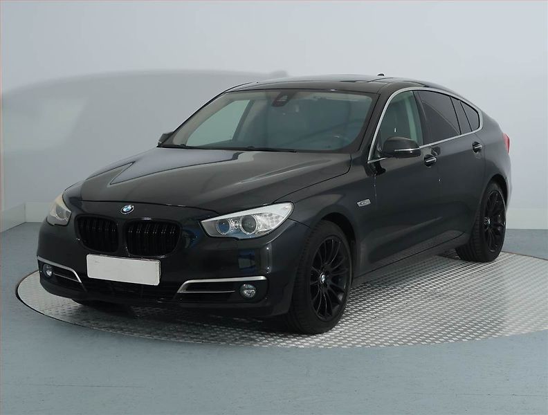 BMW Řada 5 (2013) 530d xDrive GT, 4X4, Automat - fotka 2 z 14