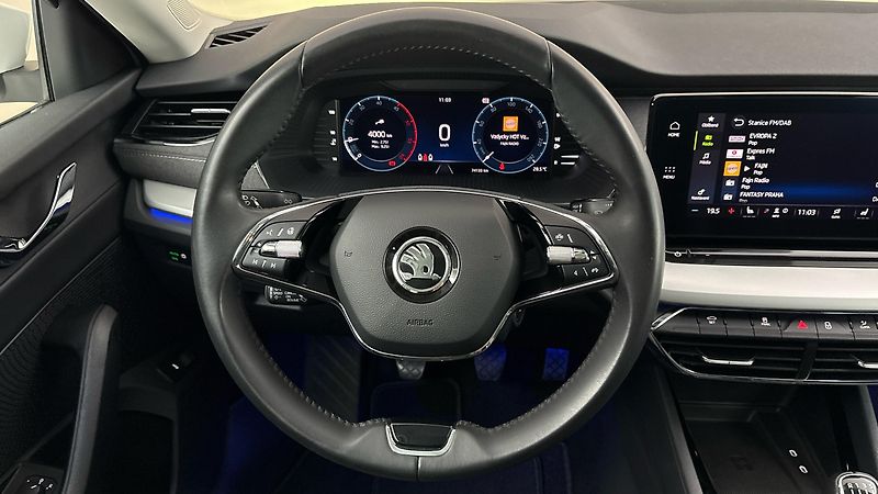 Škoda Octavia 2.0 TDI Style Combi - fotka 9 z 26