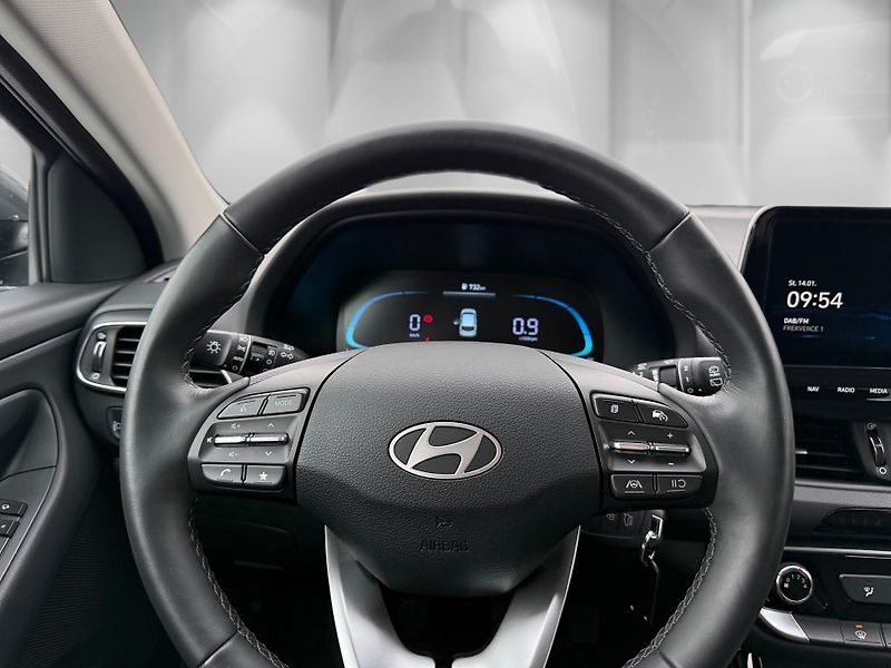 Hyundai i30 (2025) 1.0 T-GDi 74kW Family - fotka 16 z 24