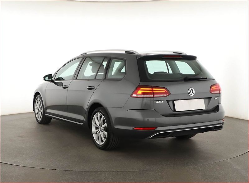 Volkswagen Golf (2018) 1.0 TSI, Tempomat - fotka 4 z 15