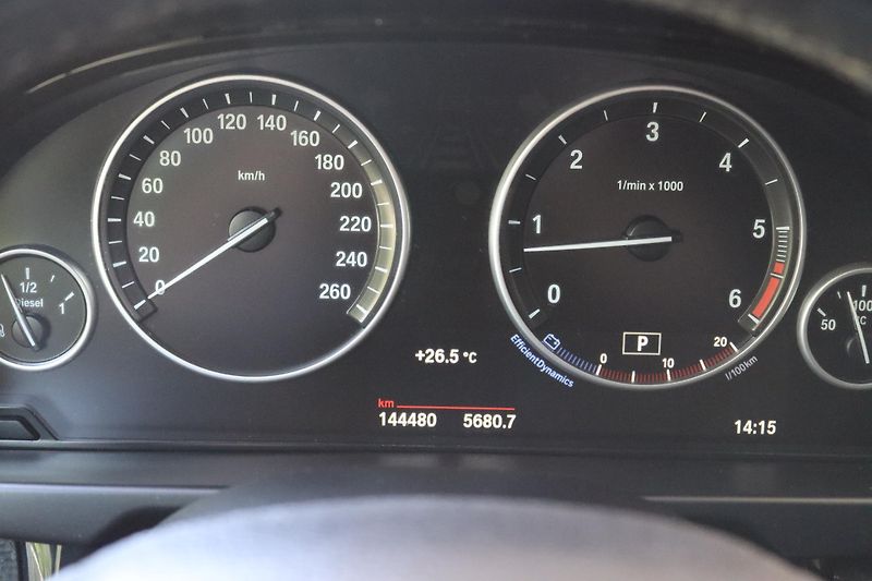BMW X5 XDRIVE 30D F15 190kW - fotka 26 z 50