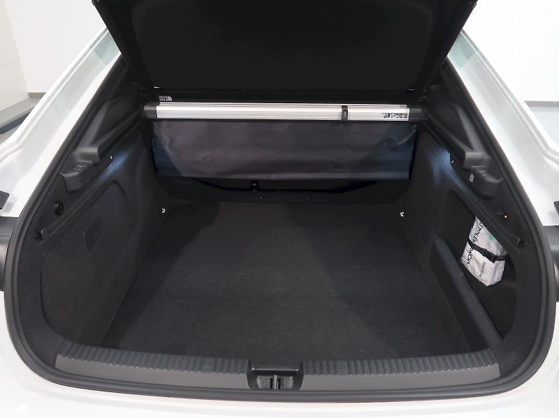 Škoda Superb (2026) SPORTLINE 2.0TDI 142KW 4x4 DSG - fotka 46 z 48