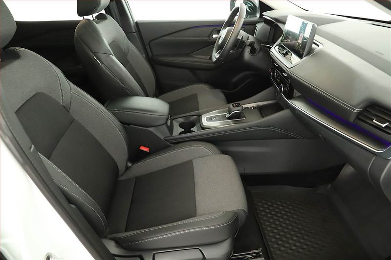 Nissan Qashqai (2025) 1.3 DIG-T MHEV, N - Connecta - fotka 7 z 17