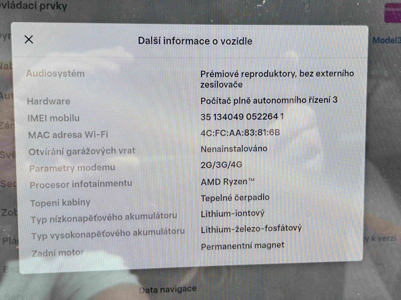 Tesla Model 3 RWD LED ACC 18ALU NAVI SOH91%  - fotka 14 z 16