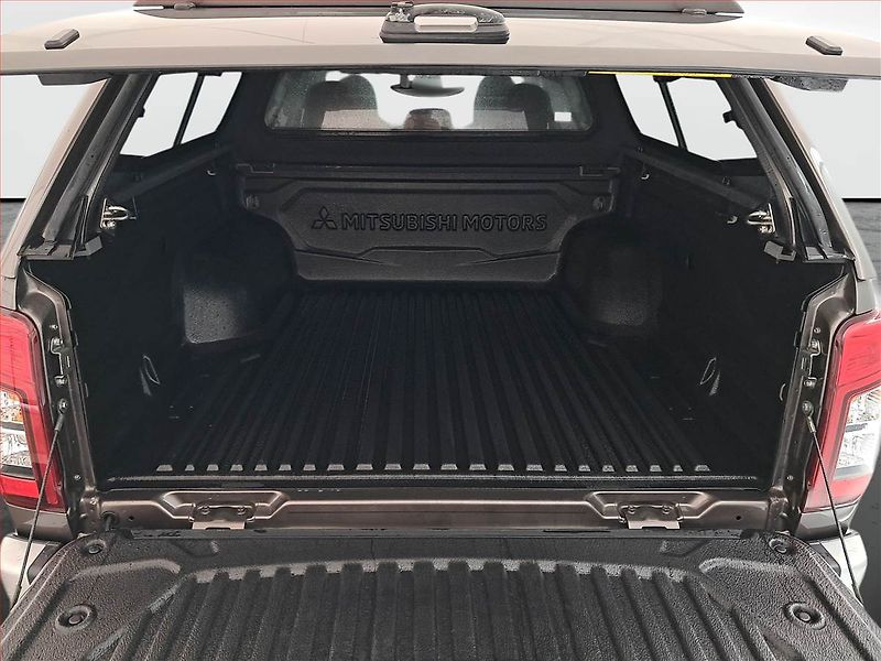 Mitsubishi L200 (2022) 2.2 DI-D - fotka 14 z 20