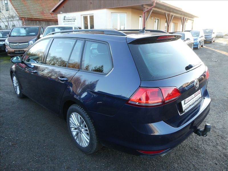 Volkswagen Golf 1,6 TDi 81kW,CUP,4x4,serviska - fotka 7 z 50