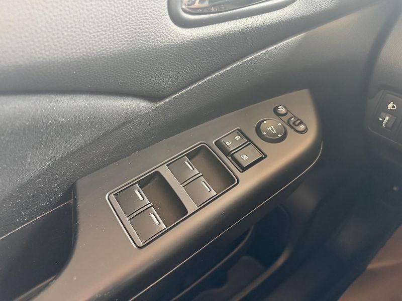 Honda CR-V 1.6I DTEC Elegance  - fotka 19 z 23