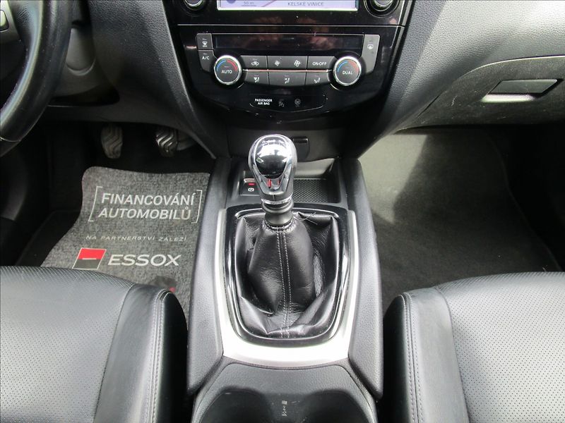 Nissan X-Trail 1.6dCi 96kW 4x4 Tekna, 1.maj. - fotka 15 z 78