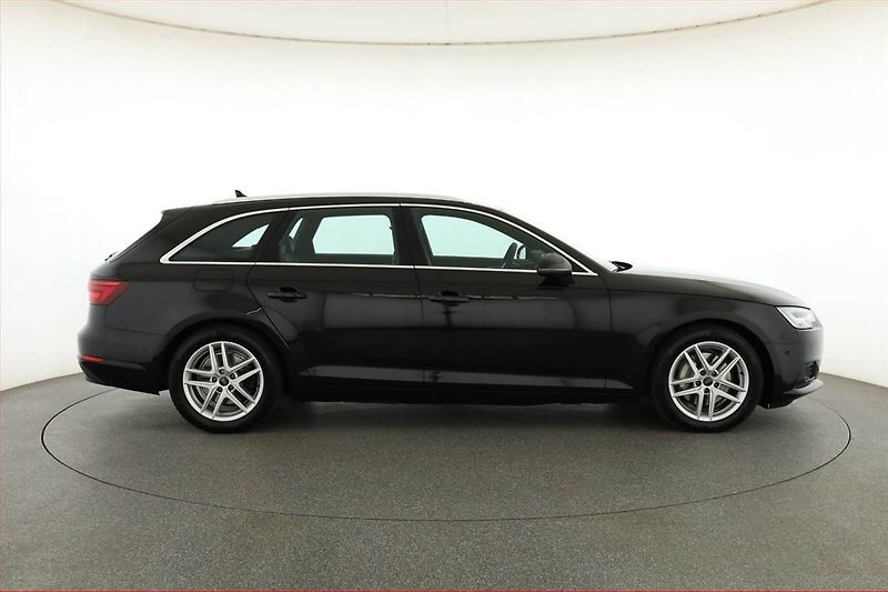 Audi A4 (2017) 2.0 TDI, 4X4, Automat - fotka 6 z 21