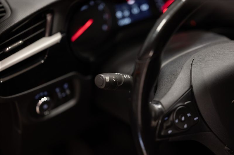 Opel Corsa (2019) 1,2 i KLIMA VÝHŘEV VOLANTU - fotka 18 z 27