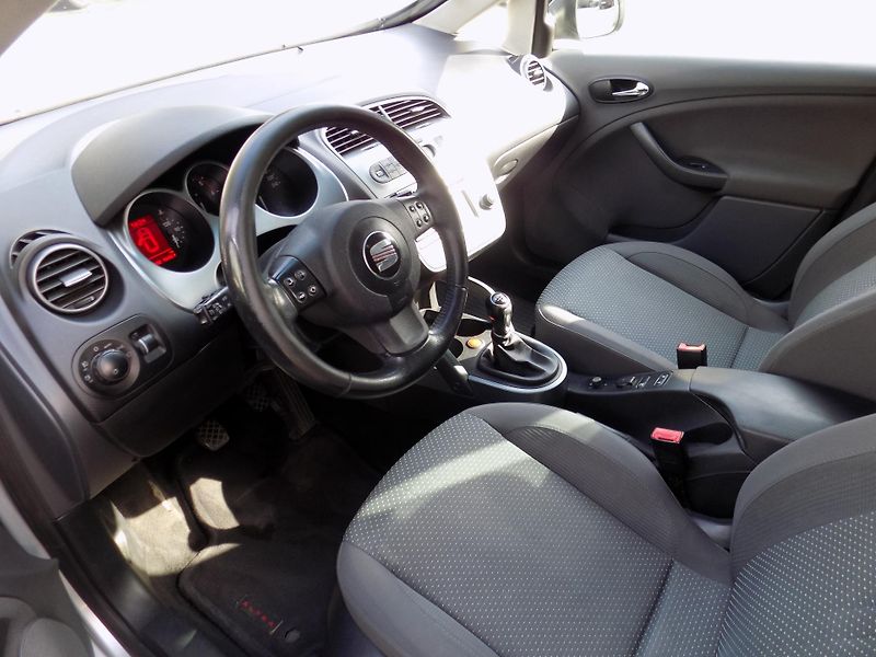 Seat Altea (2008) 1.9 TDI - fotka 9 z 12