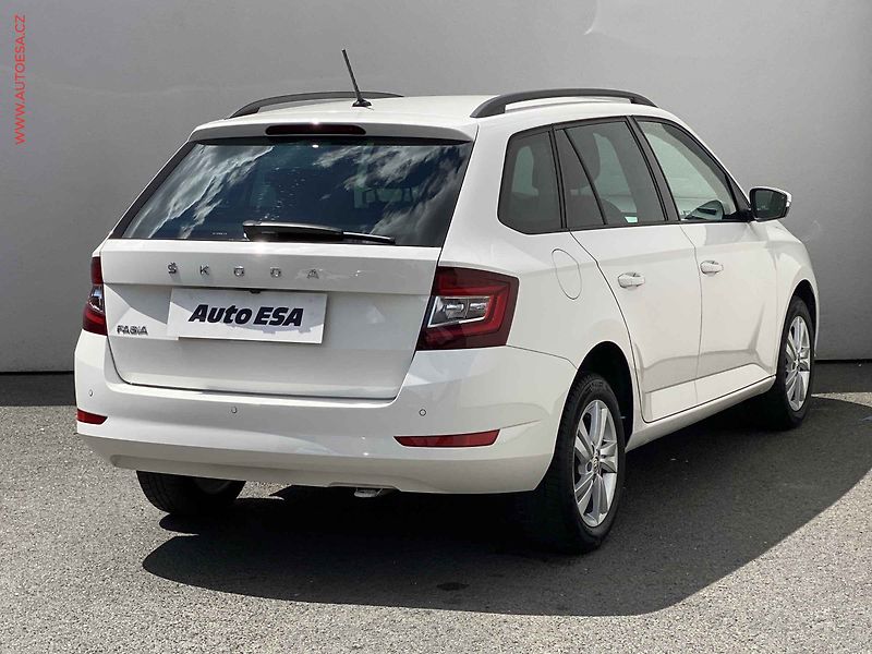 Škoda Fabia (2021) 1.0 TSi, 2.maj,ČR, Style - fotka 4 z 16