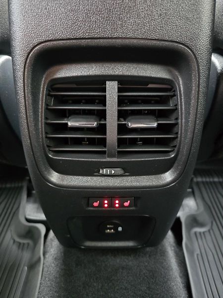 Ford Kuga 140kW 4x4 AWD ST-LINE -DPH - fotka 34 z 43