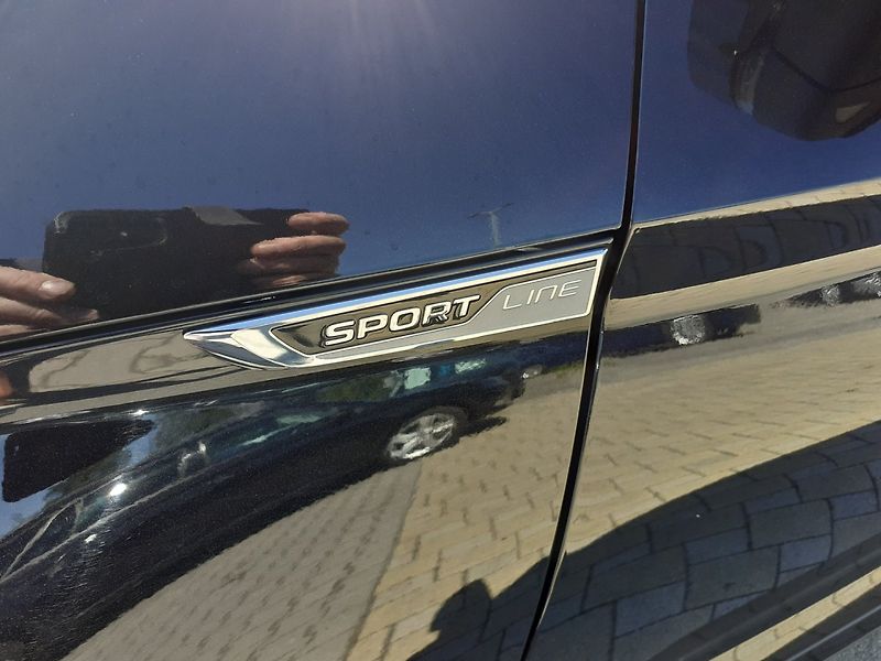 Škoda Kodiaq (2023) 2.0 TDi DSG 4x4 SPORT-LINE - fotka 33 z 34