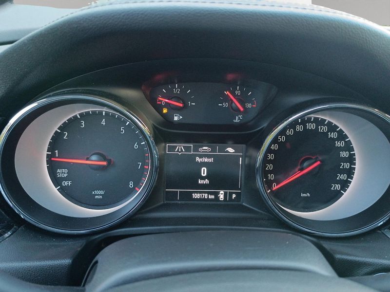 Opel Insignia (2018) 1.5 121kW, ČR, 1.maj, aut. - fotka 11 z 26