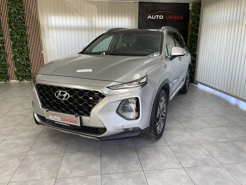 Hyundai Santa Fe 2.2 CRDi ČR AWD AT 7.MÍST LUXU - fotka 6 z 40