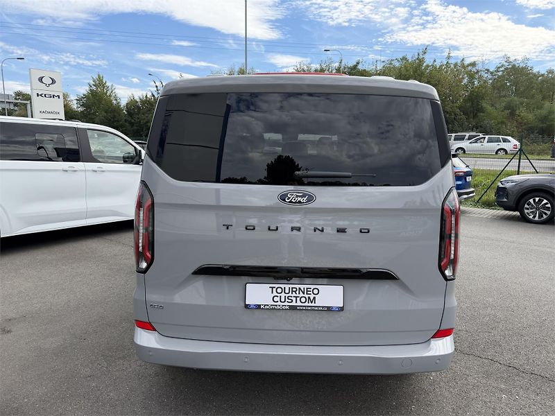 Ford Tourneo Custom Titanium X L2, Tourneo, 2.5 Du - fotka 4 z 22